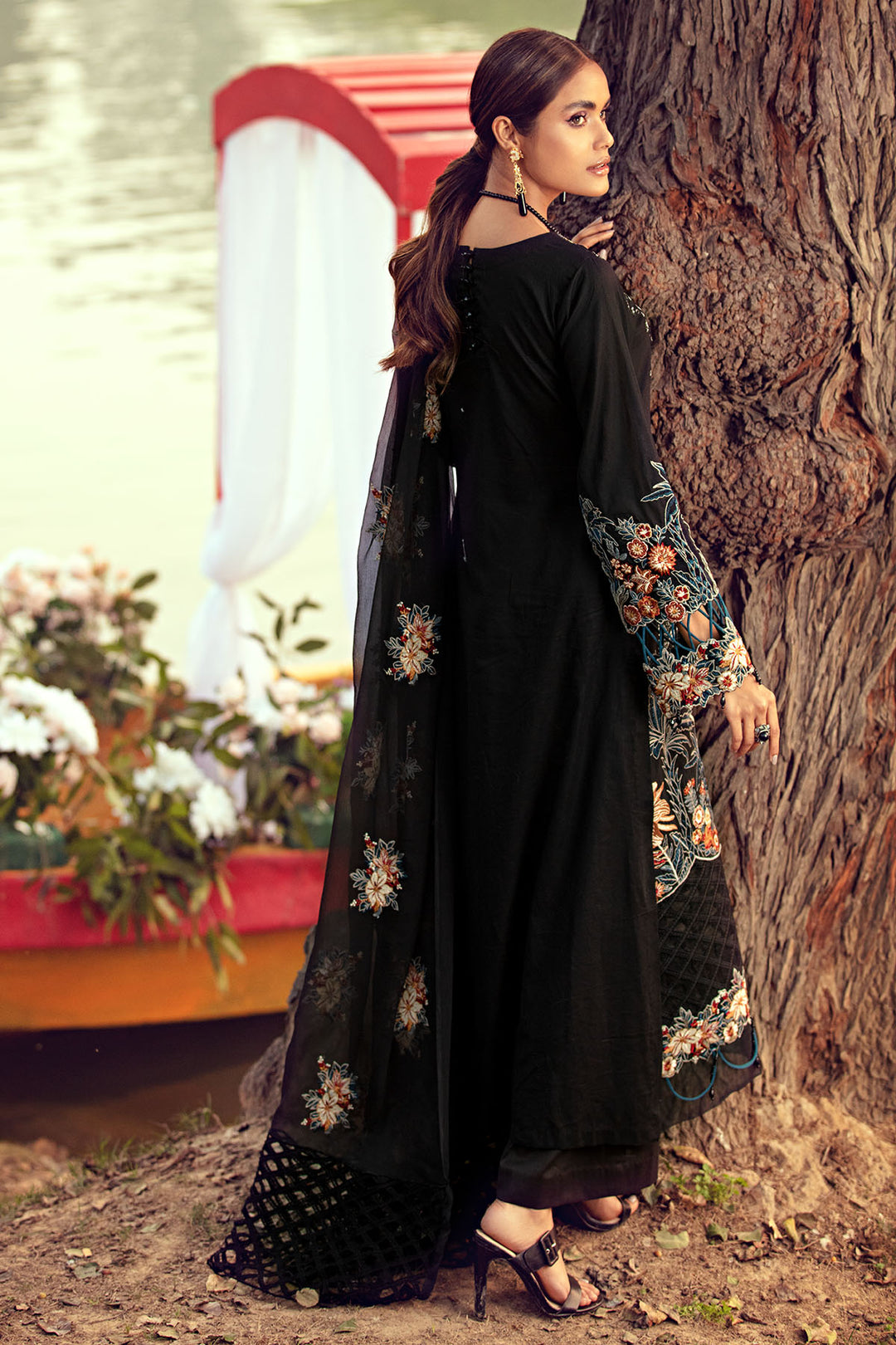 2804-TROPICAL-RAVEN EMBROIDERED LAWN UNSTITCHED