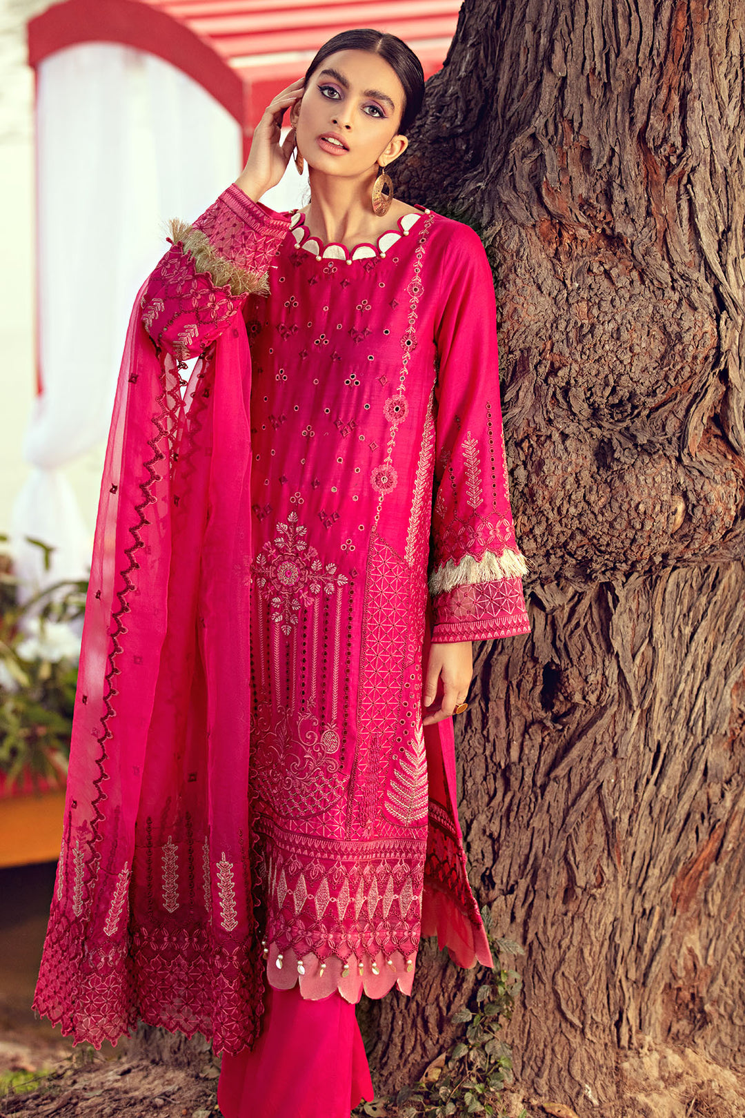 2812-FASCIA EMBROIDERED LAWN UNSTITCHED