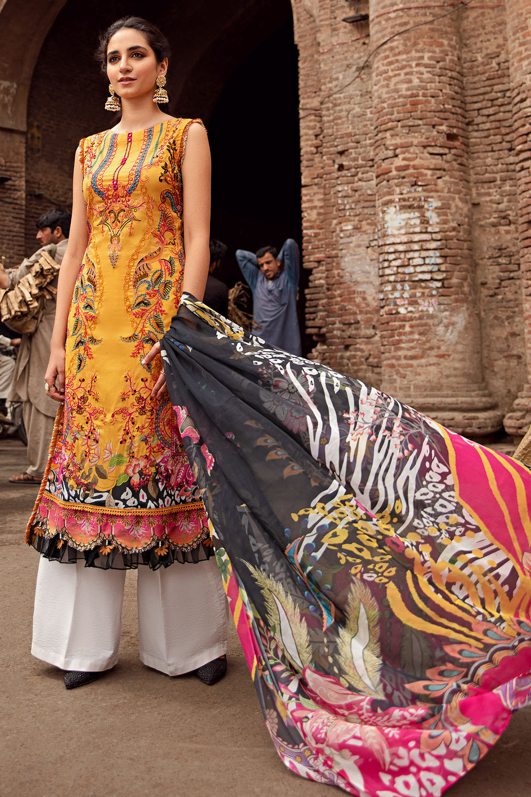 2870-FREESIA DIGITAL PRINTED LAWN UNSTITCHED