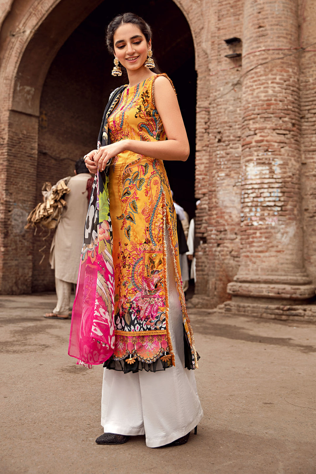 2870-FREESIA DIGITAL PRINTED LAWN UNSTITCHED