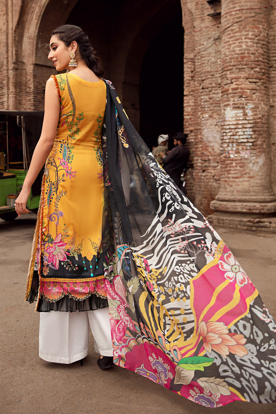 2870-FREESIA DIGITAL PRINTED LAWN UNSTITCHED
