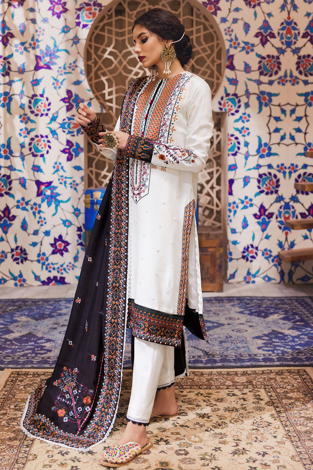 3110-SEVIL DIGITAL PRINTED EMBROIDERED LINEN UNSTITCHED