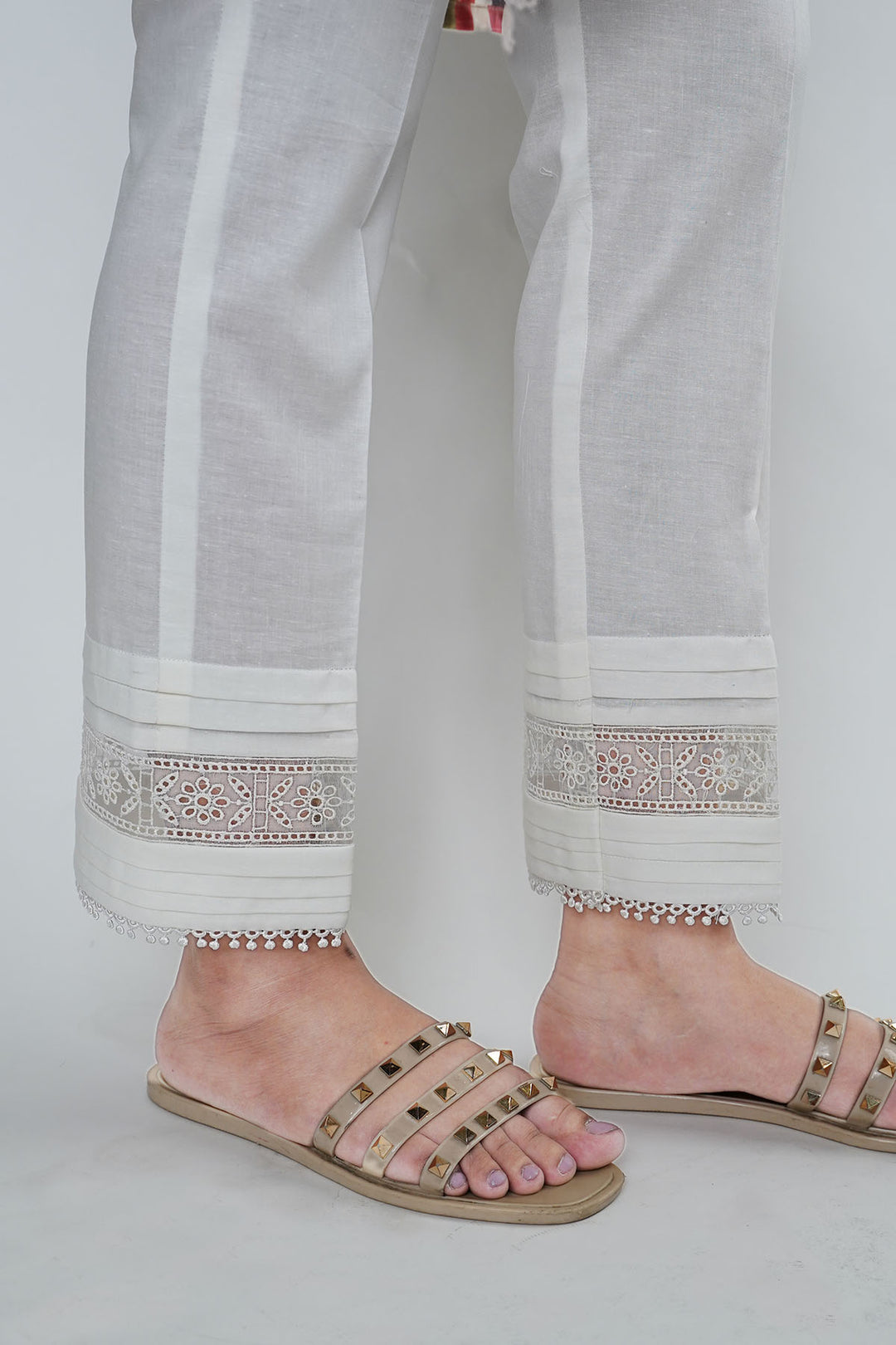 3368-WHITE EMBROIDERED TROUSER STITCHED