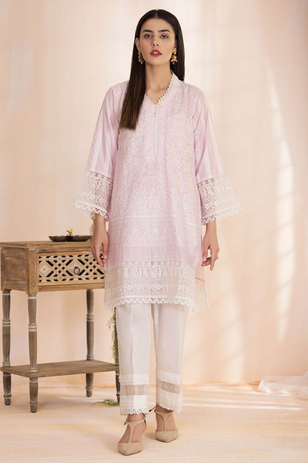 3402-BLISSFUL EMBROIDERED SCHIFFLI LAWN STITCHED