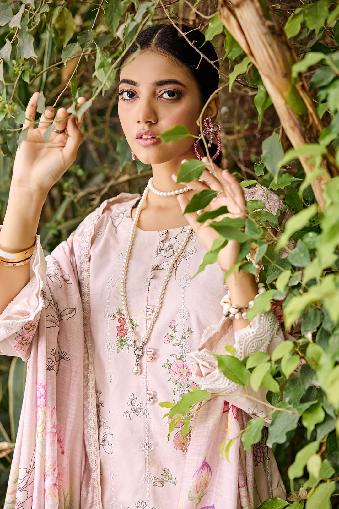 3535-EGGSHELL DIGITAL PRINTED LAWN UNSTITCHED