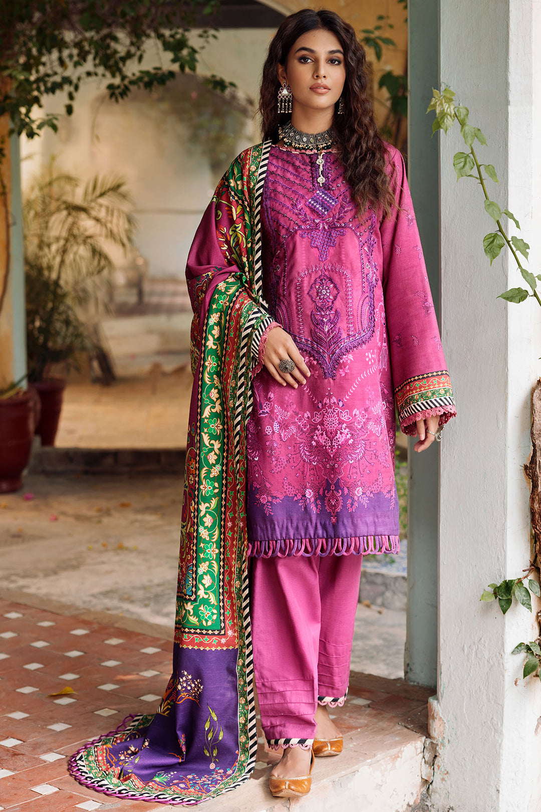 3662-FERREIRA DIGITAL PRINTED KHADDAR STITCHED