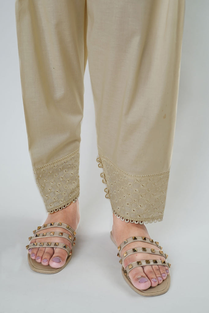 trouser designs pakistani 2020 | trouser designs pakistani casual | tro… |  Trouser designs pakistani, Trouser designs pakistani 2020, Trouser designs  pakistani lawn