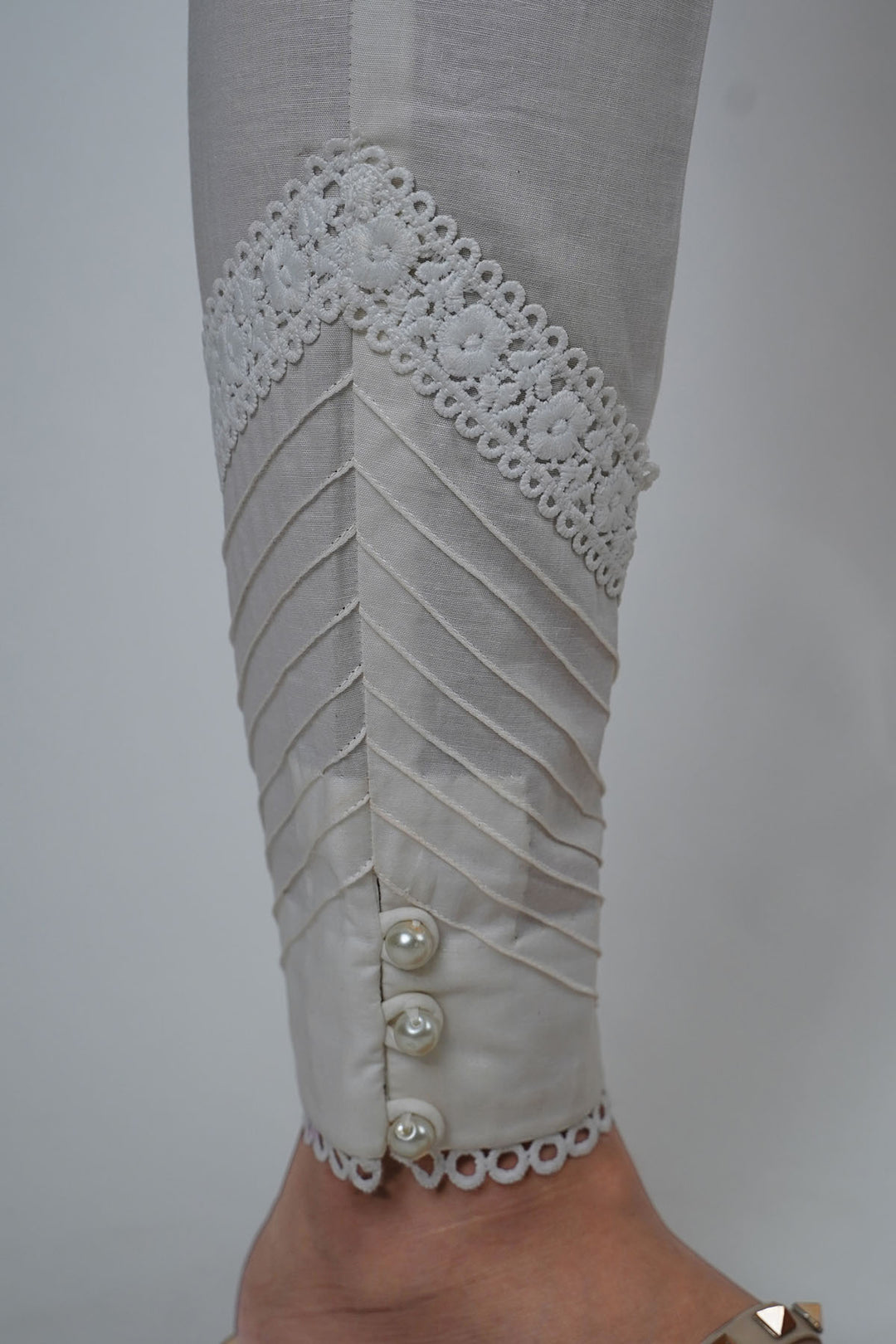 3692-White Dyed Cotton Trouser Stitched – Motifz