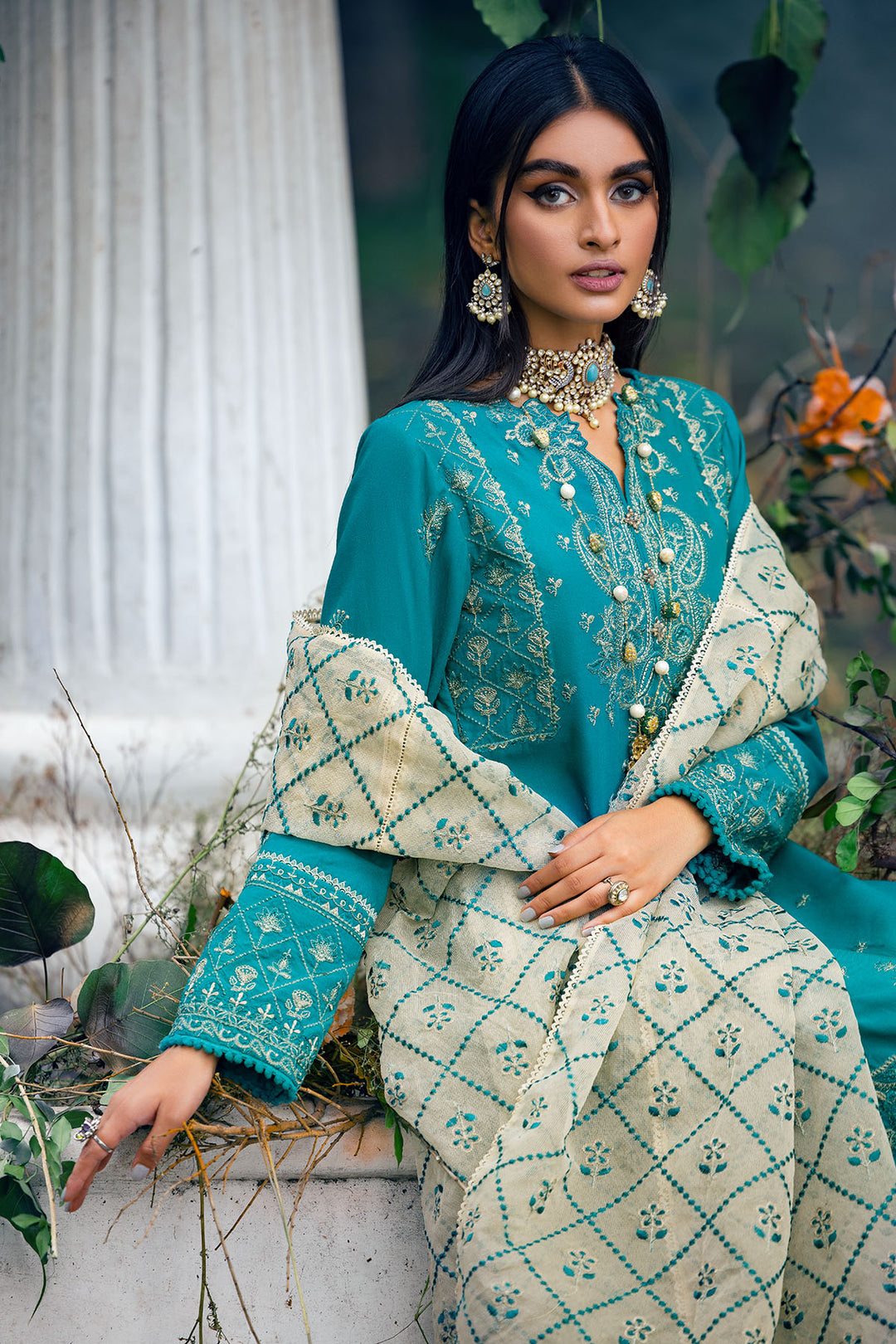 3787-CHARENTAIS EMBROIDERED LINEN UNSTITCHED