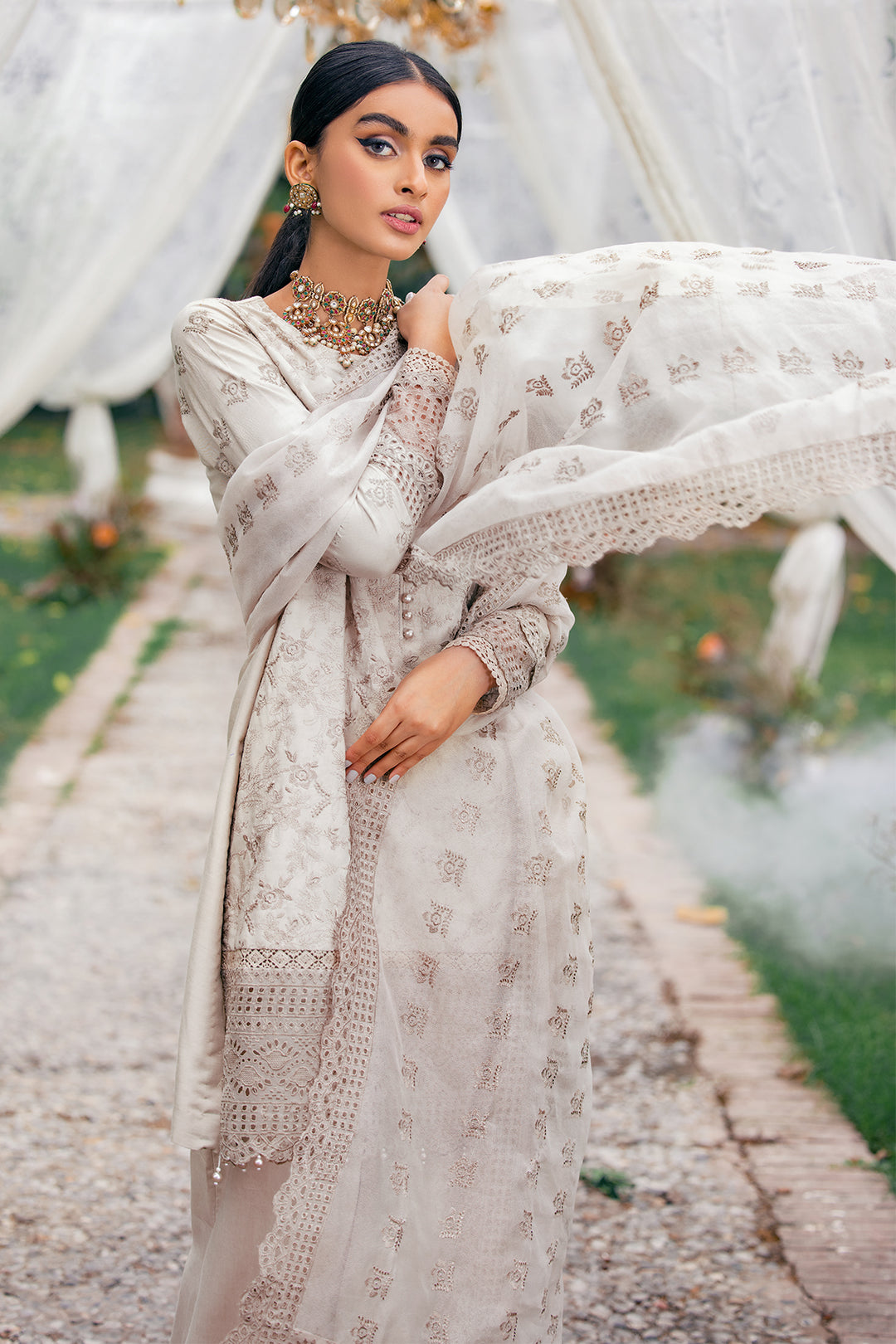 3792-BING EMBROIDERED LINEN UNSTITCHED