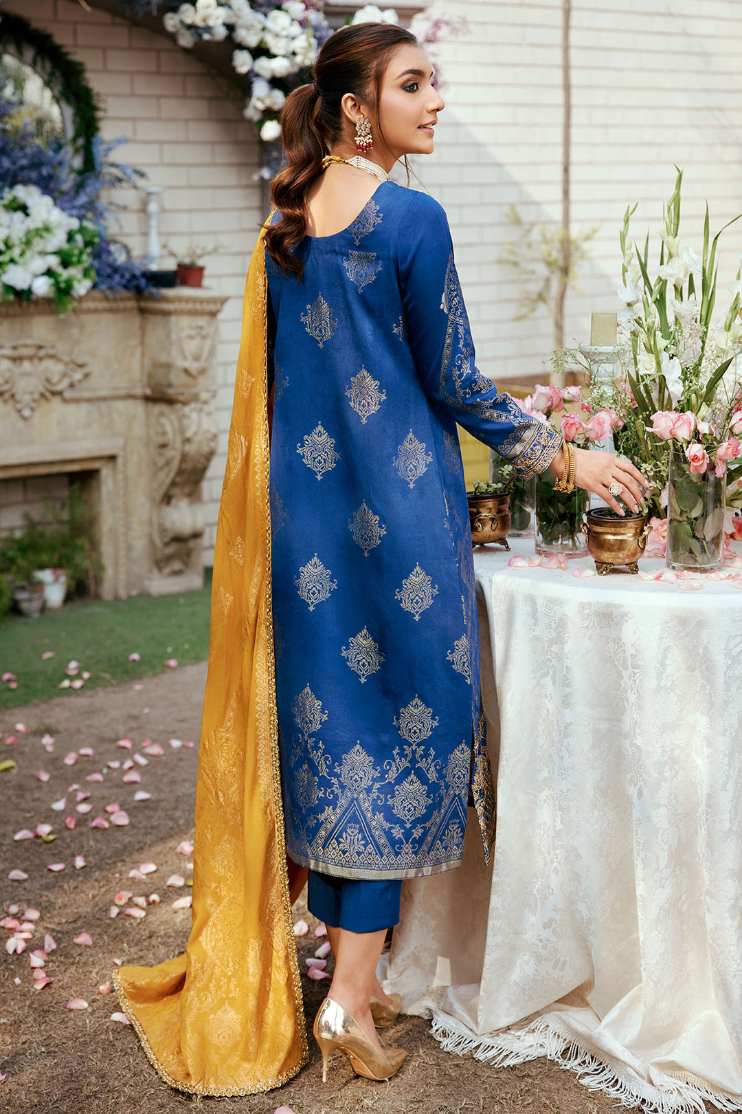 3864-ZEENAT EMBROIDERED JACQUARD UNSTITCHED