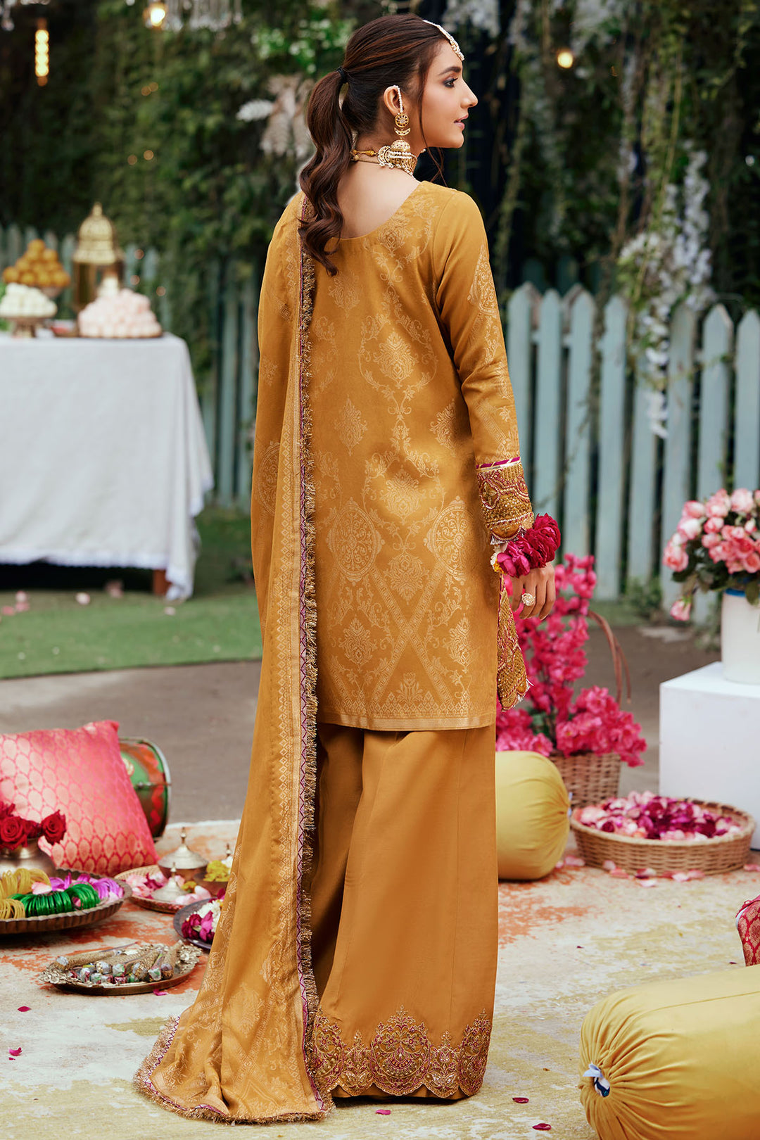 3867-BANO EMBROIDERED JACQUARD STITCHED