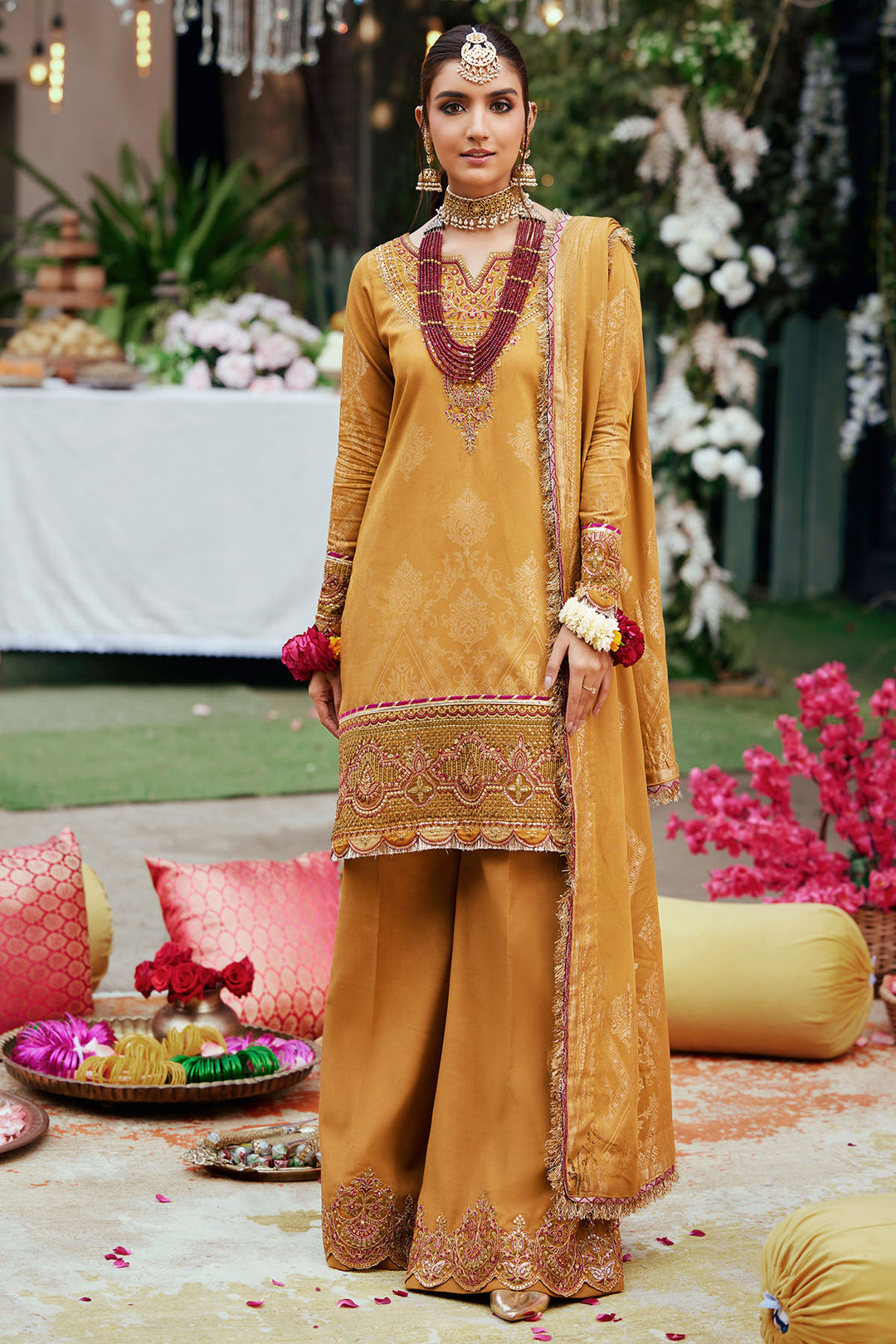 3867-BANO EMBROIDERED JACQUARD STITCHED