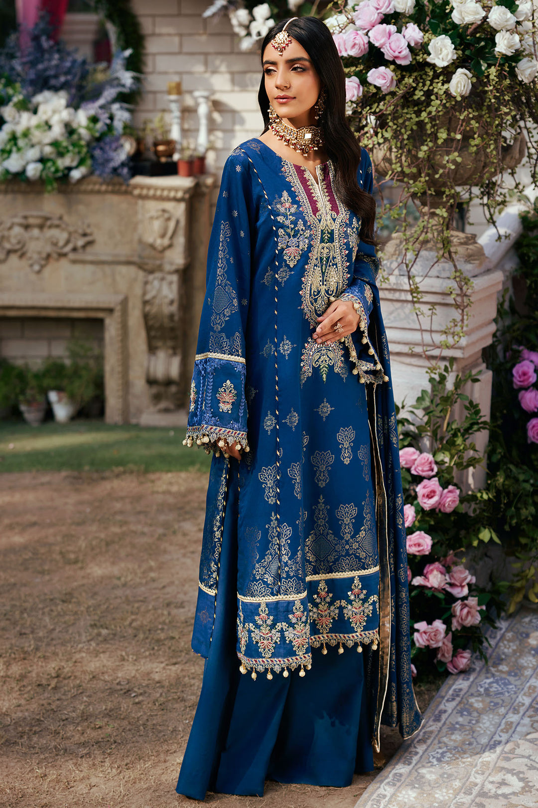 3868-FIRASA EMBROIDERED JACQUARD STITCHED