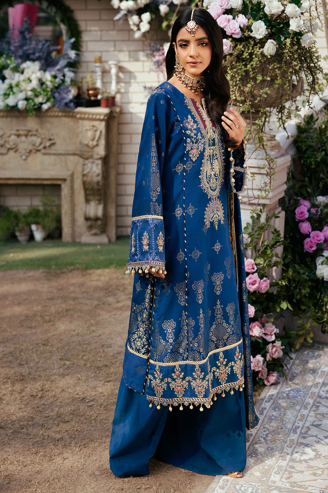 3868-FIRASA EMBROIDERED JACQUARD STITCHED