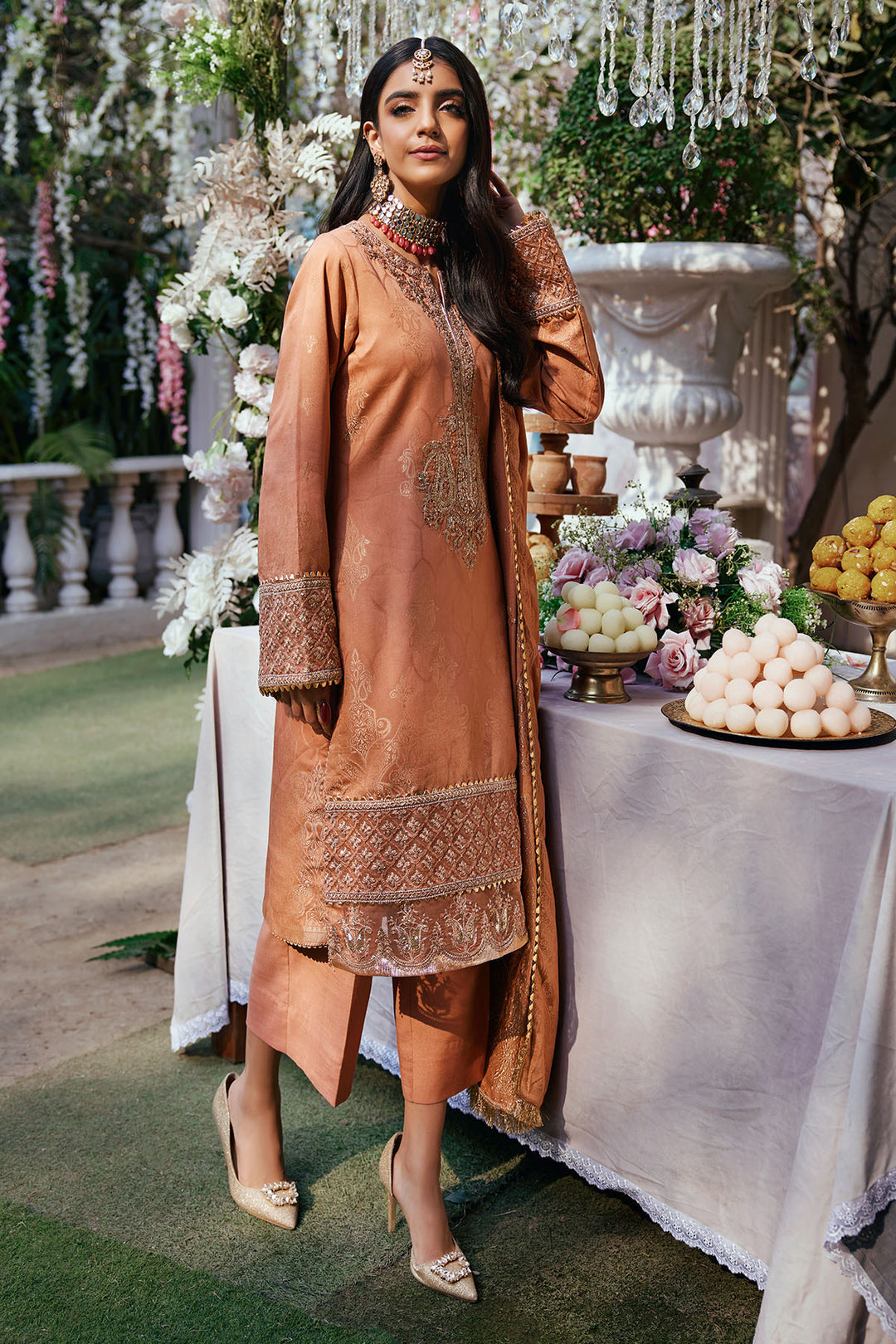 3870-LAILA EMBROIDERED JACQUARD UNSTITCHED