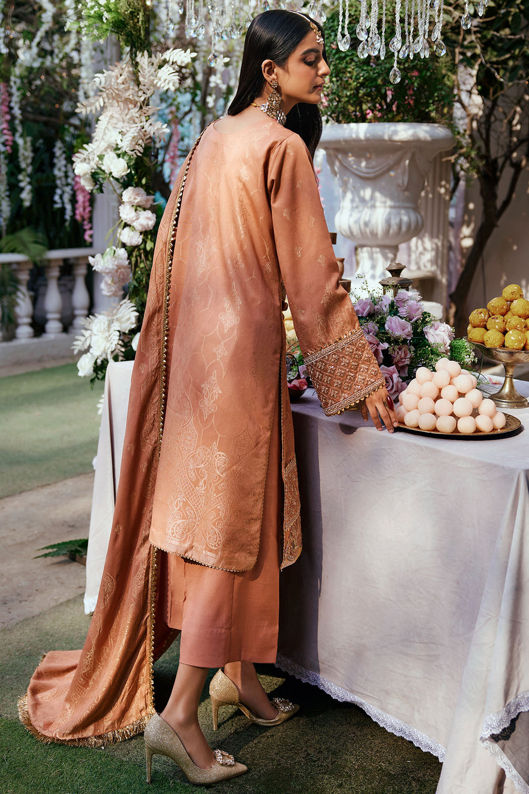 3870-LAILA EMBROIDERED JACQUARD STITCHED