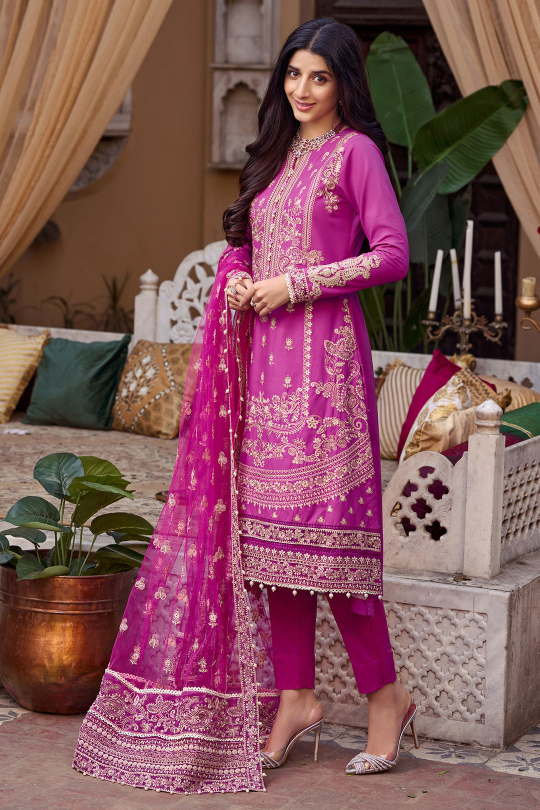 4042-AMAANI EMBROIDERED LAWN UNSTITCHED