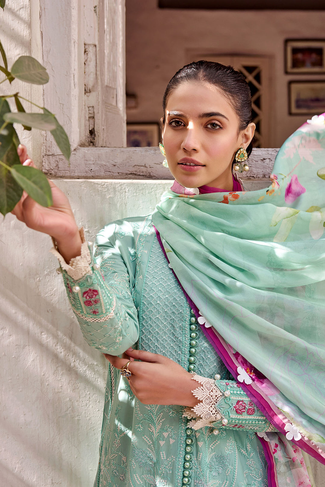 4047-GISELLA EMBROIDERED LAWN UNSTITCHED