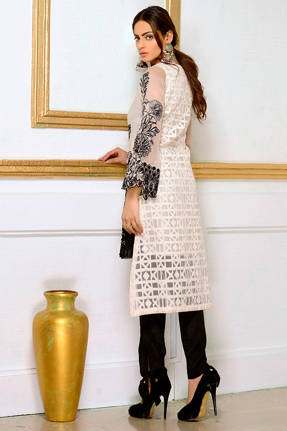 1891-BLACK-WHITE EMBROIDERED ORGANZA STITCHED